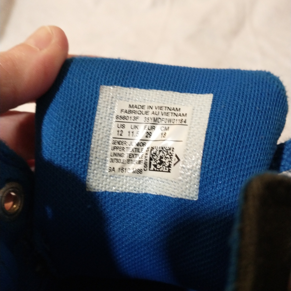 Boys Converse All Star Chuck Taylors Size 12 High Tops Blue and Black - Picture 8 of 9